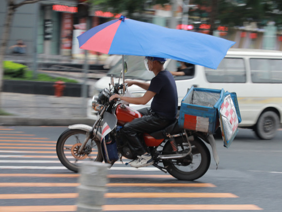 无证醉驾摩托车